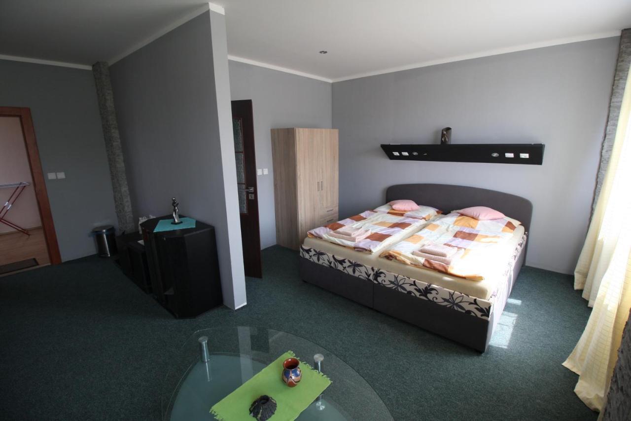 Garni Hotel Liptovsky Mikulas Ngoại thất bức ảnh