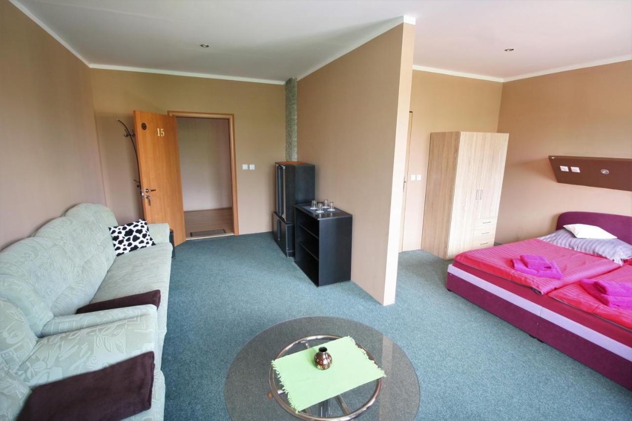 Garni Hotel Liptovsky Mikulas Ngoại thất bức ảnh
